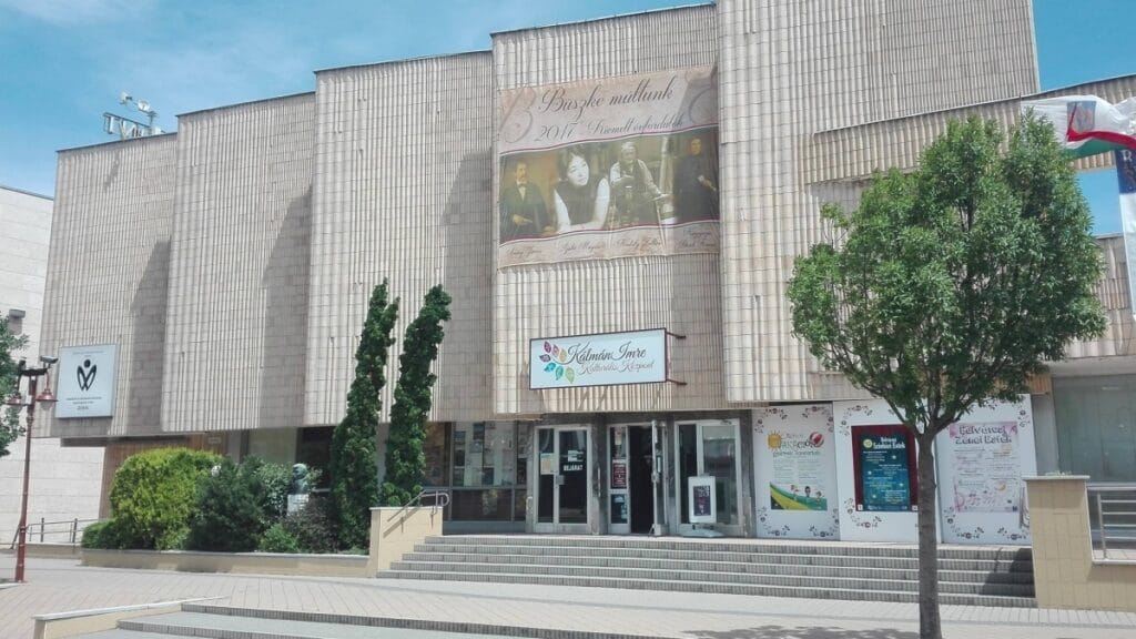 Siófok – Kálmán Imre Művelődési Központ